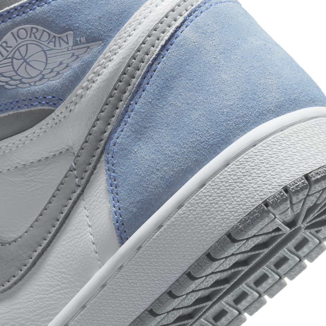 Air Jordan 1 Retro High Hyper Royal Smoke Grey