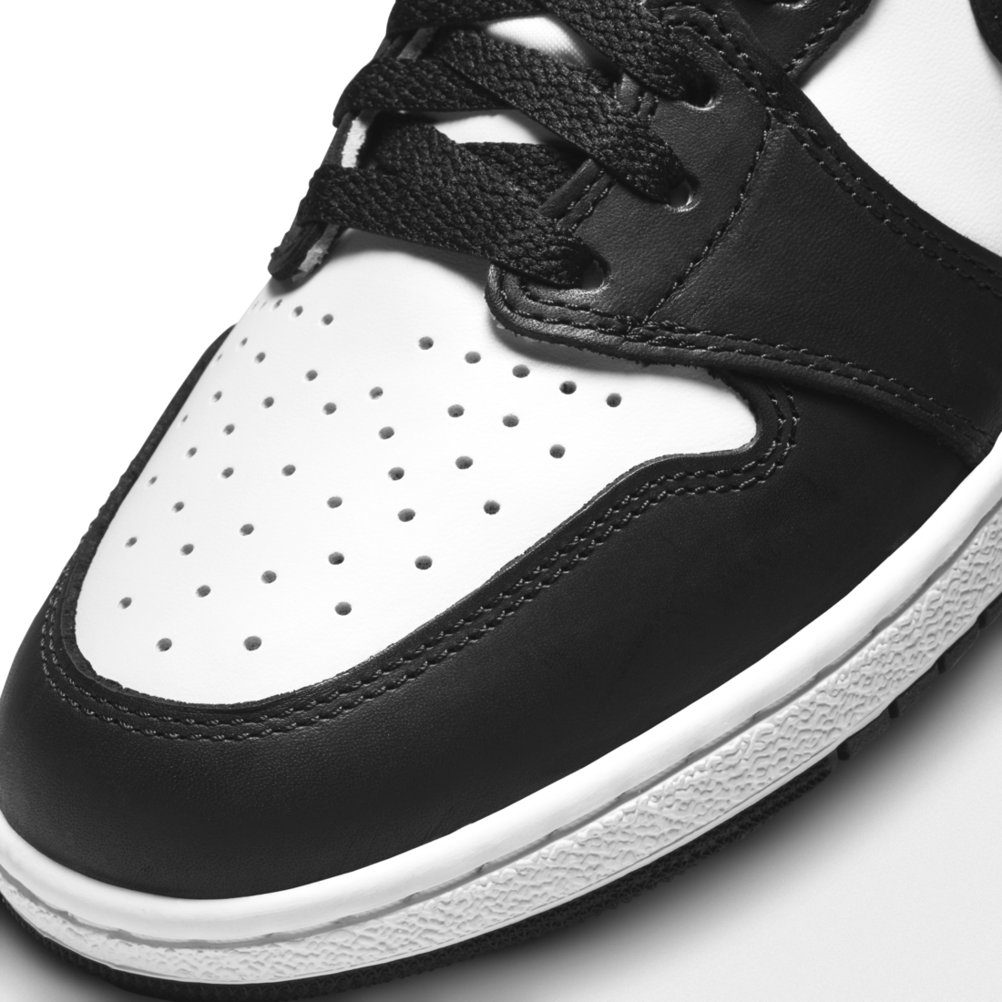 Air Jordan 1 Retro High '85 Black White