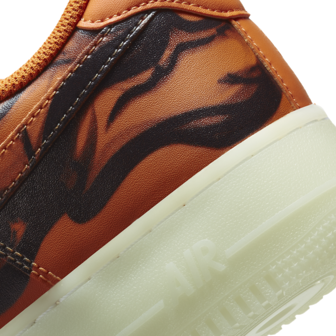 Nike Air Force 1 Low Orange Skeleton Halloween (2020)