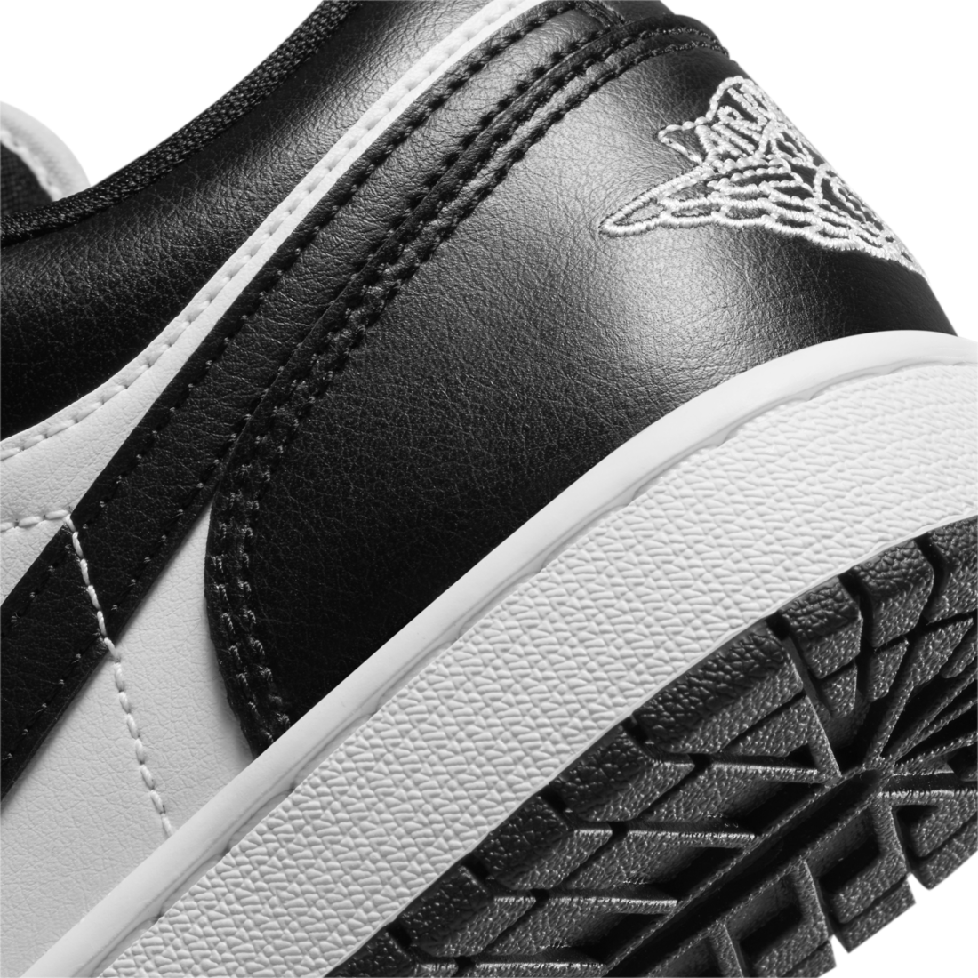Air Jordan 1 Low Panda (2023)