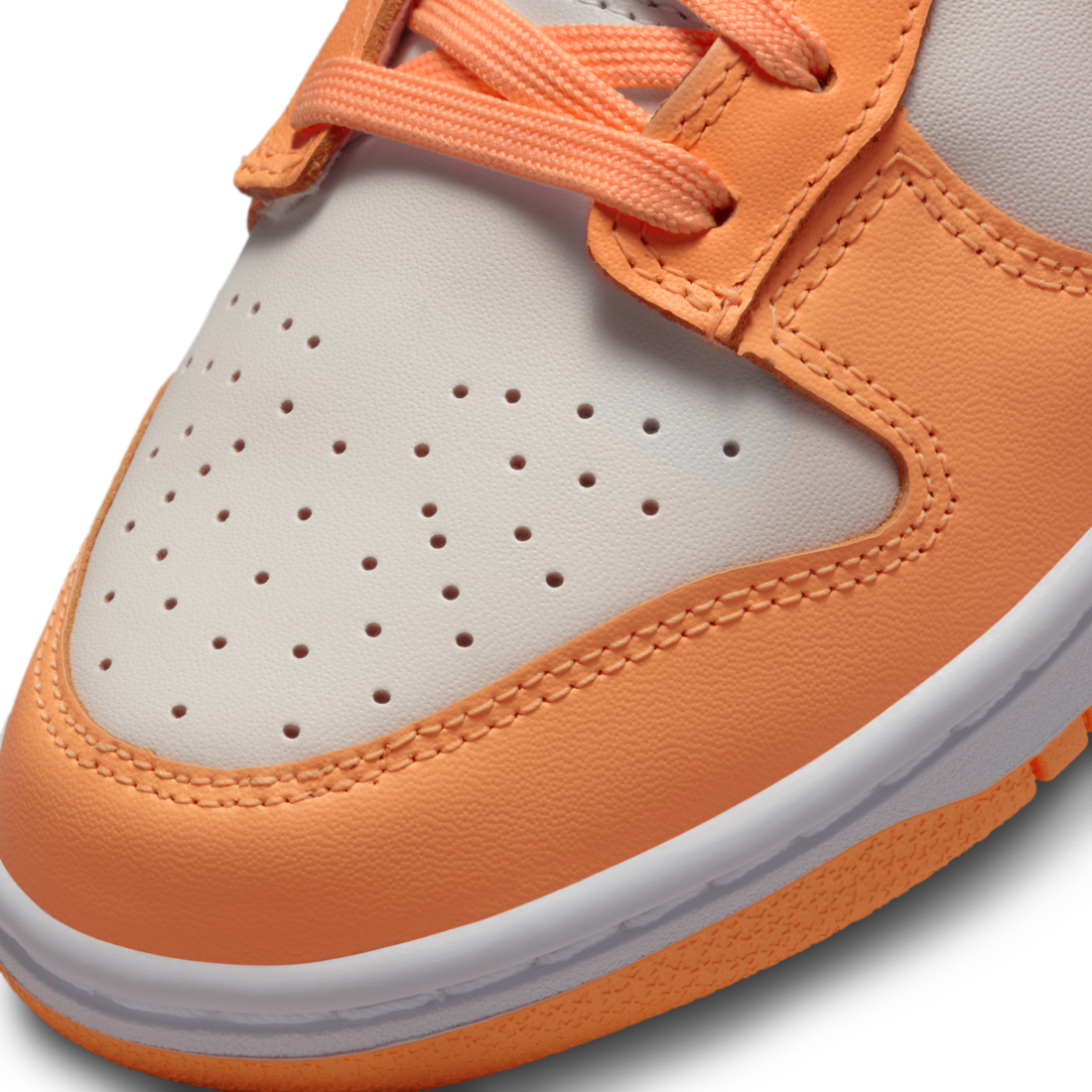 Nike Dunk Low Peach Cream