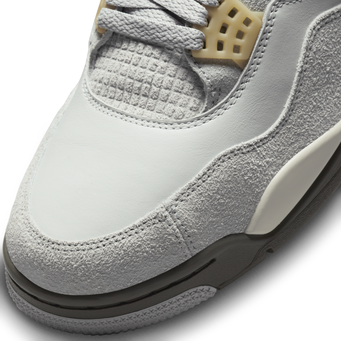 Jordan 4 Retro SE Craft Photon Dust