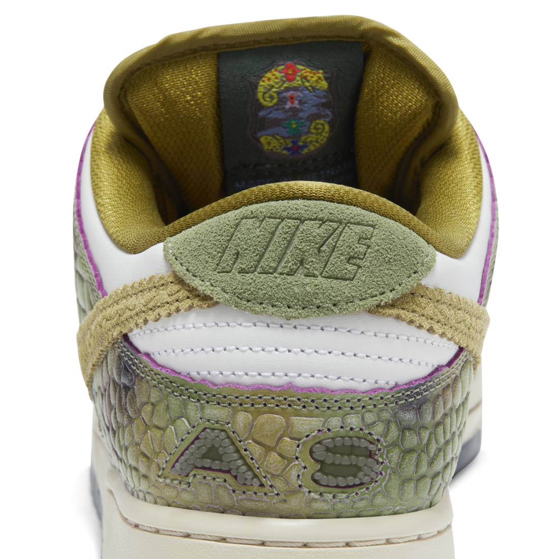 Nike SB Dunk Low Alexis Sablone Chameleon