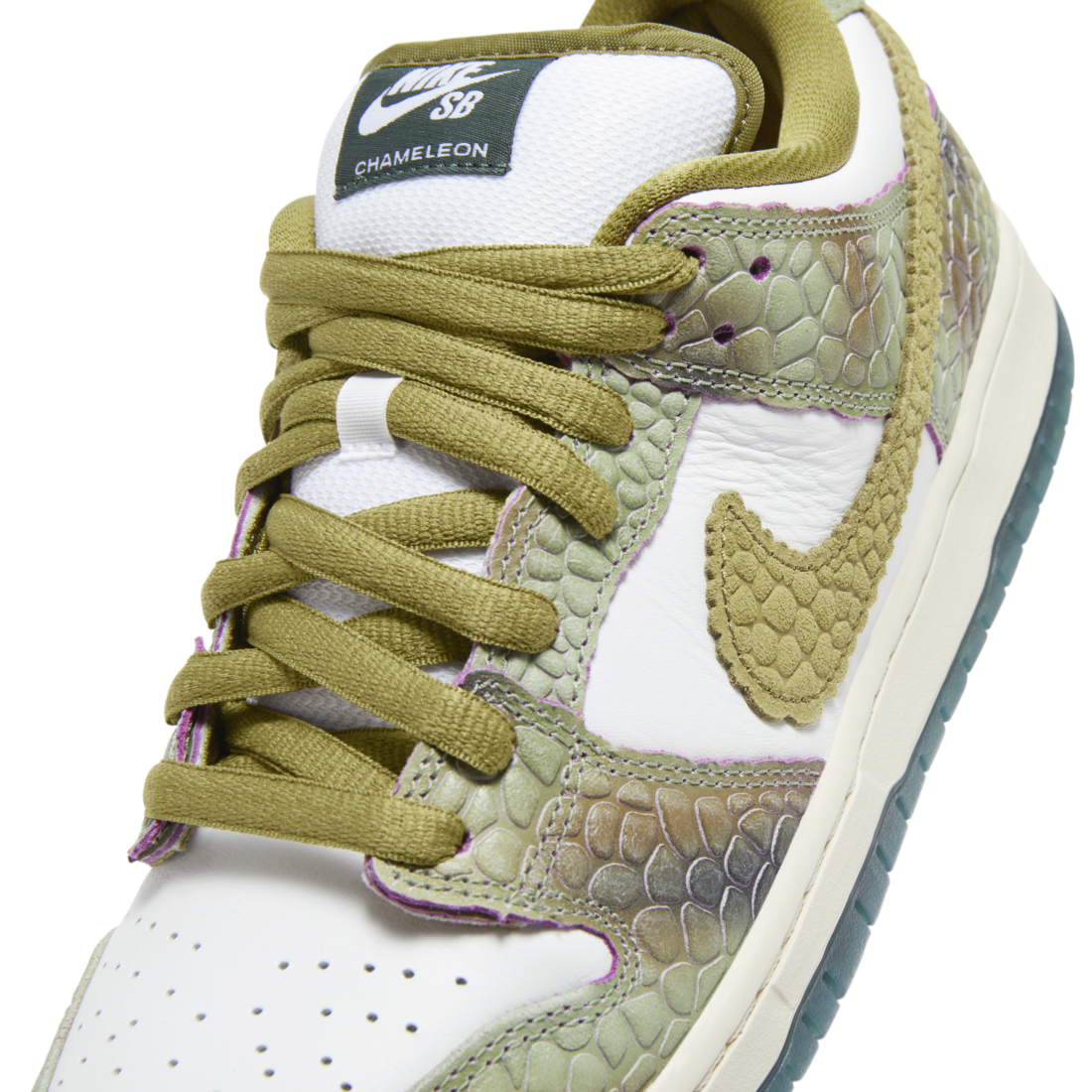 Nike SB Dunk Low Alexis Sablone Chameleon