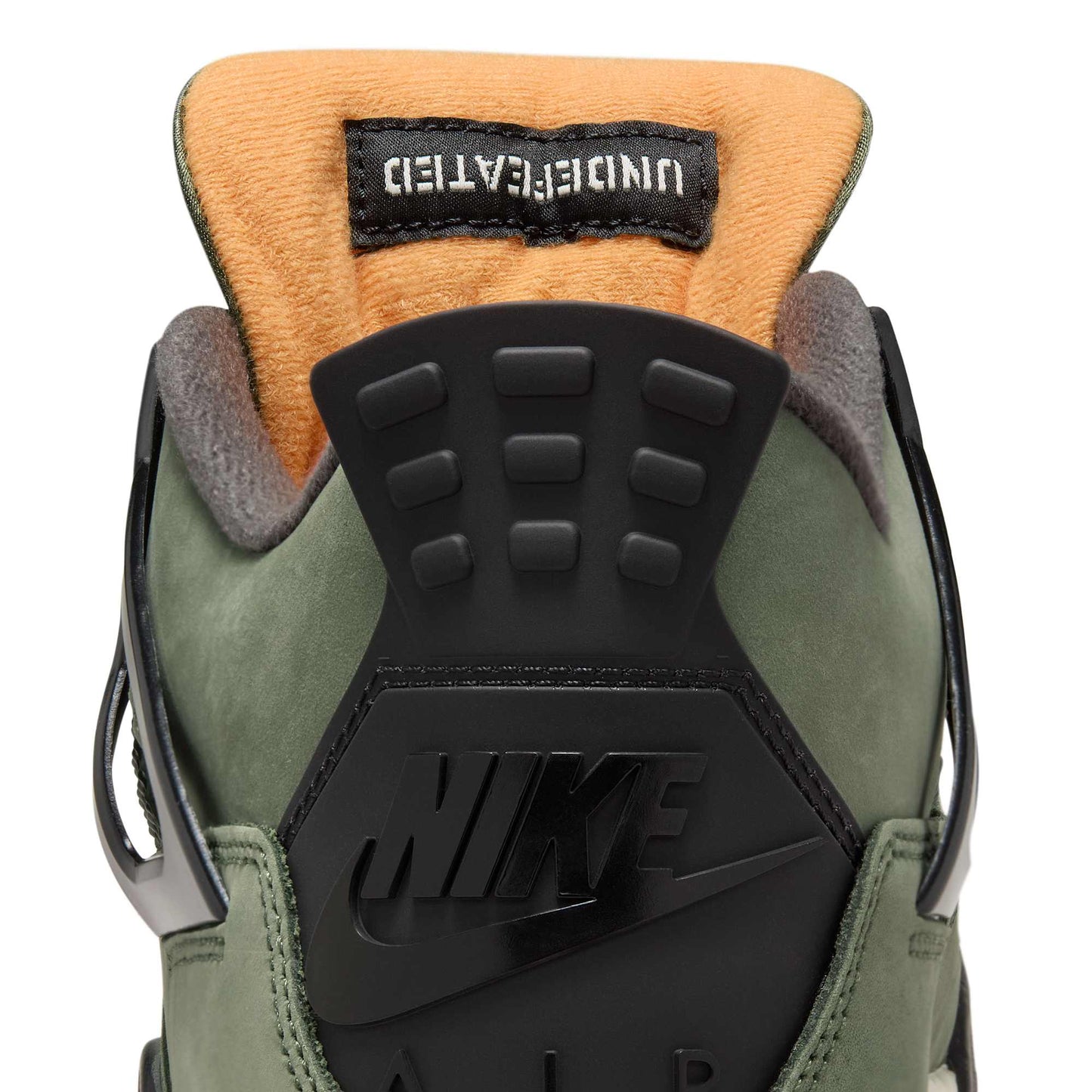 Jordan 4 Retro OG SP Undefeated (2025)