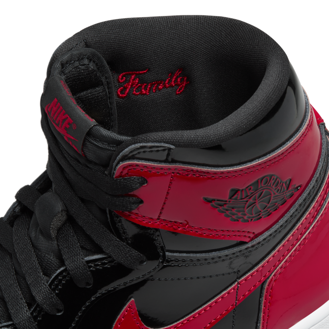 Air Jordan 1 Retro High OG Patent Bred