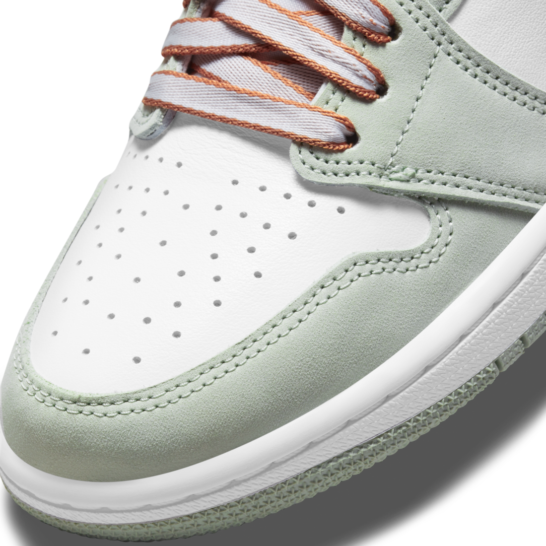 Air Jordan 1 Retro High OG Seafoam