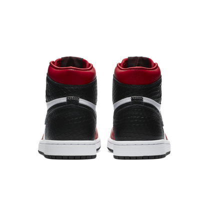 Air Jordan 1 Retro High Satin Snake Chicago