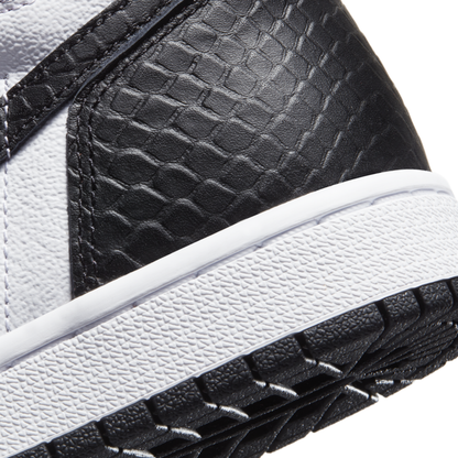 Air Jordan 1 Retro High Satin Snake Chicago
