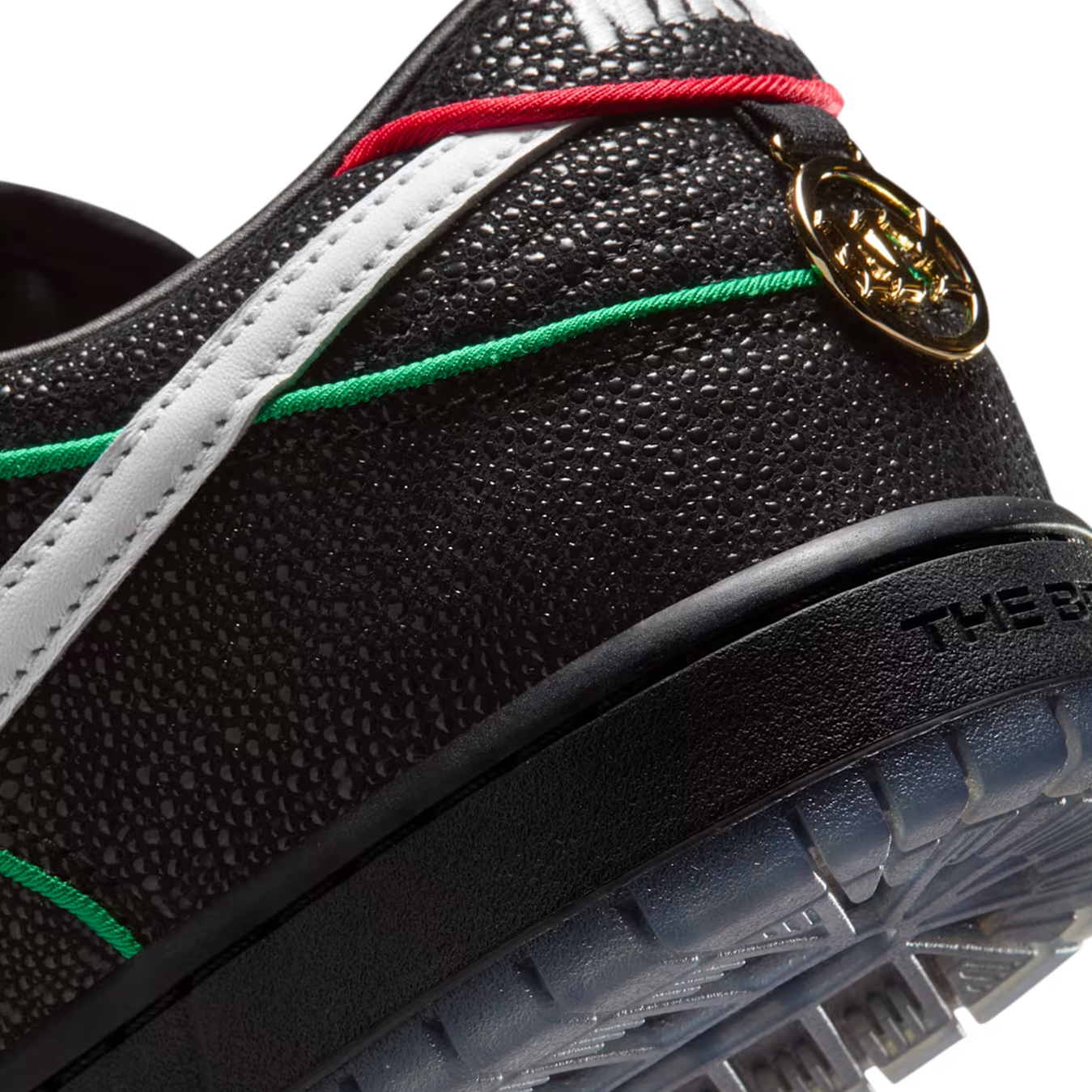 Nike SB Dunk Low Bronx Girls Skate