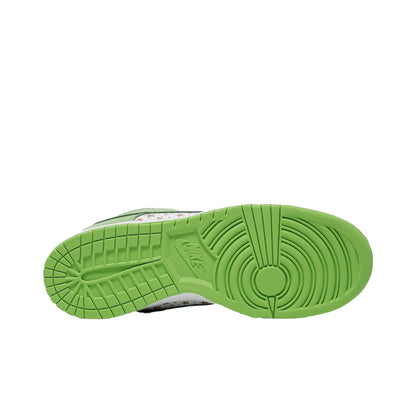 Nike SB Dunk Low Supreme Stars Mean Green (2021)