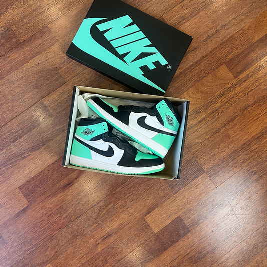 Jordan 4 Retro White Thunder Size 44 (Used)