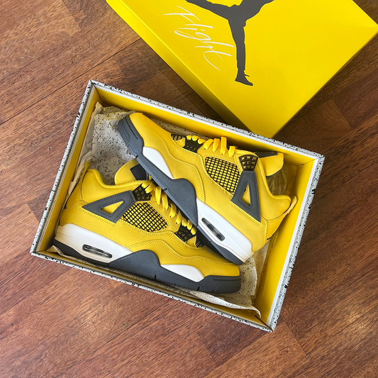 Jordan 4 Retro White Thunder Size 44 (Used)