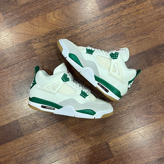 Jordan 4 Retro SB Pine Green Taglia 44 (Usata)