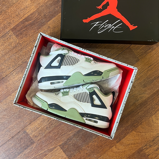 Jordan 4 Retro White Thunder Size 44 (Used)