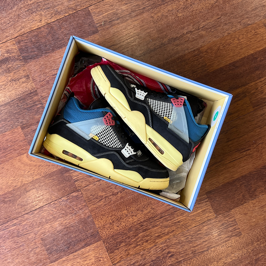 Jordan 4 Retro Union Off Noir Taglia 44 (Usata)