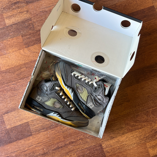 Jordan 4 Retro SP A Ma Maniére Violet Ore Size 42 (Used)